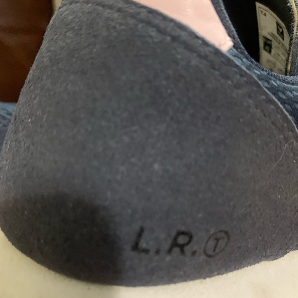 Tennis shoes - Picture 5 of 6